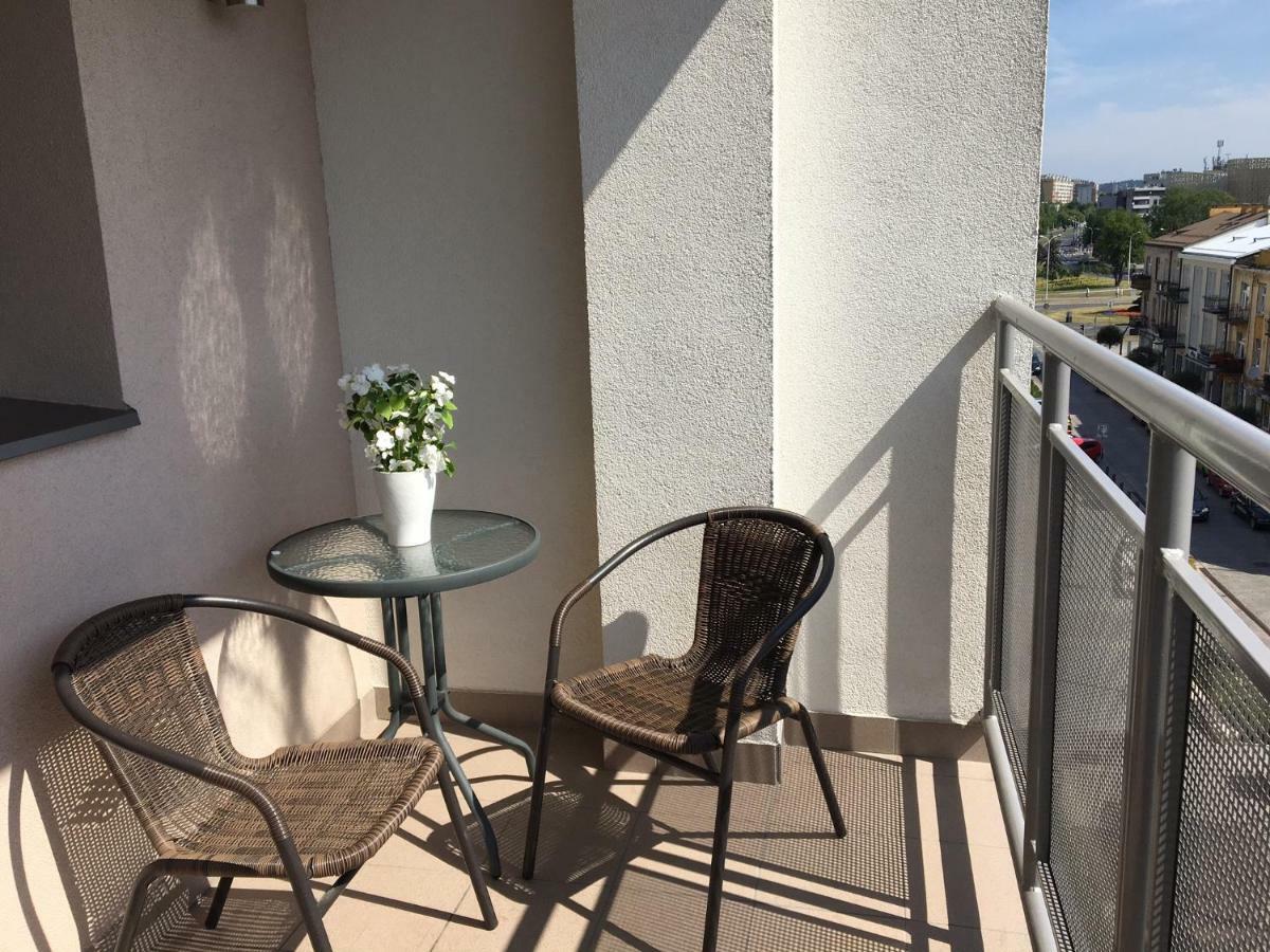 Family & Business Sauna Apartments Rynek Centrum Downtown - 2 Bedroom With Private Sauna, Balcony, Parking Kielce Ngoại thất bức ảnh