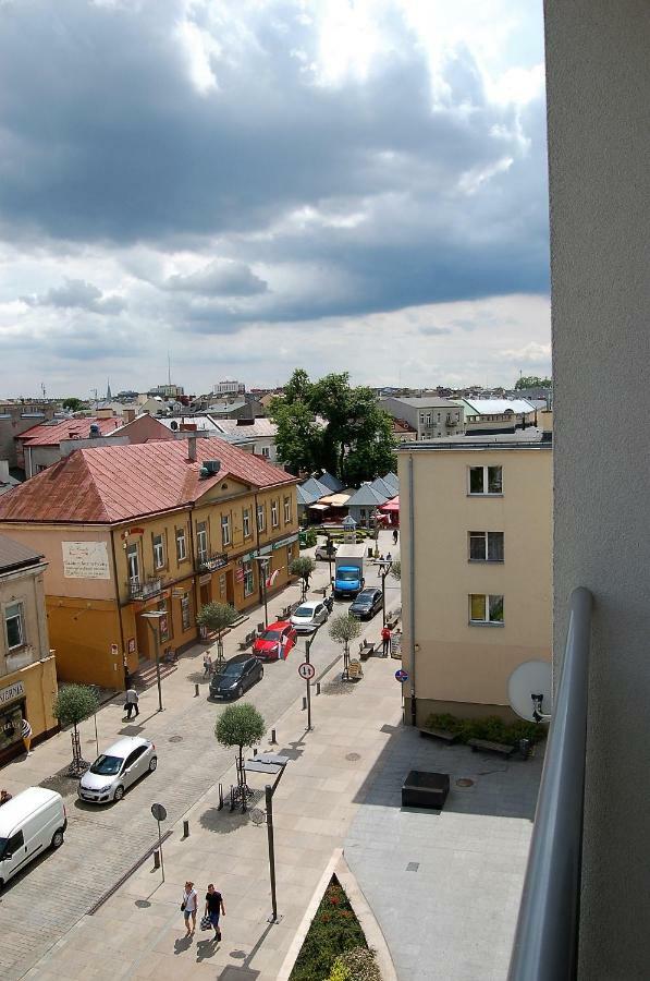 Family & Business Sauna Apartments Rynek Centrum Downtown - 2 Bedroom With Private Sauna, Balcony, Parking Kielce Ngoại thất bức ảnh