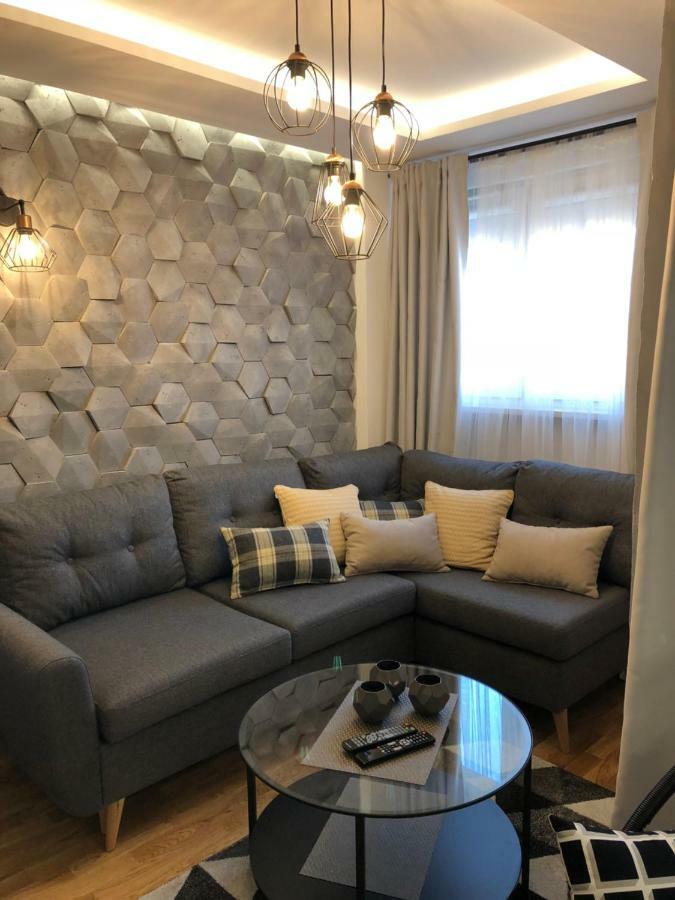 Family & Business Sauna Apartments Rynek Centrum Downtown - 2 Bedroom With Private Sauna, Balcony, Parking Kielce Ngoại thất bức ảnh