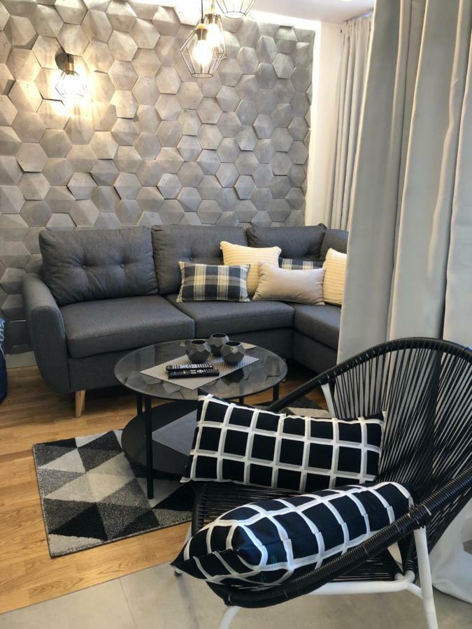 Family & Business Sauna Apartments Rynek Centrum Downtown - 2 Bedroom With Private Sauna, Balcony, Parking Kielce Ngoại thất bức ảnh