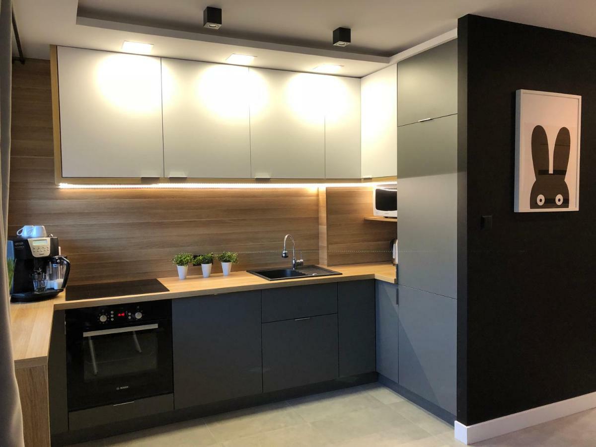 Family & Business Sauna Apartments Rynek Centrum Downtown - 2 Bedroom With Private Sauna, Balcony, Parking Kielce Ngoại thất bức ảnh