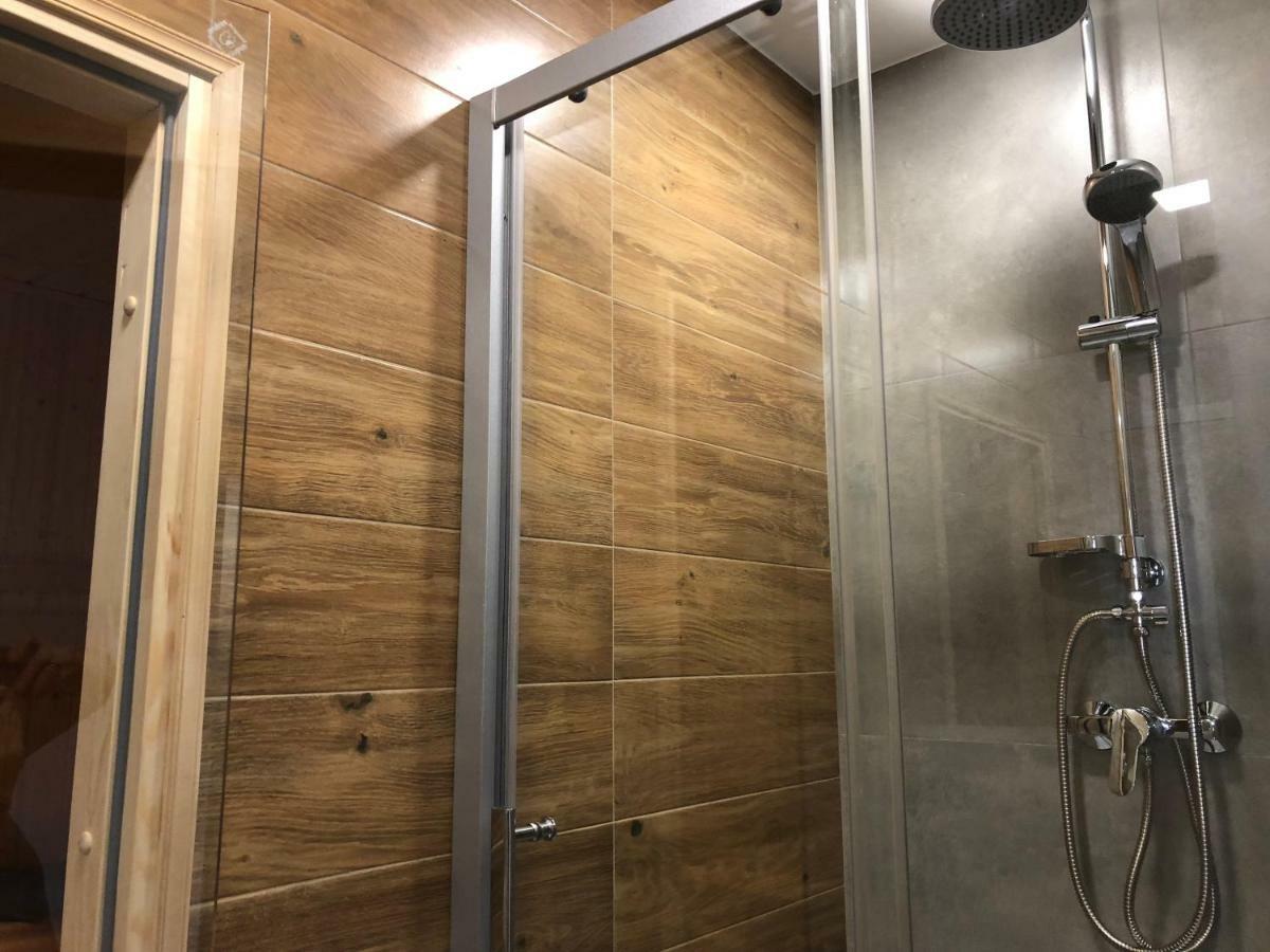 Family & Business Sauna Apartments Rynek Centrum Downtown - 2 Bedroom With Private Sauna, Balcony, Parking Kielce Ngoại thất bức ảnh