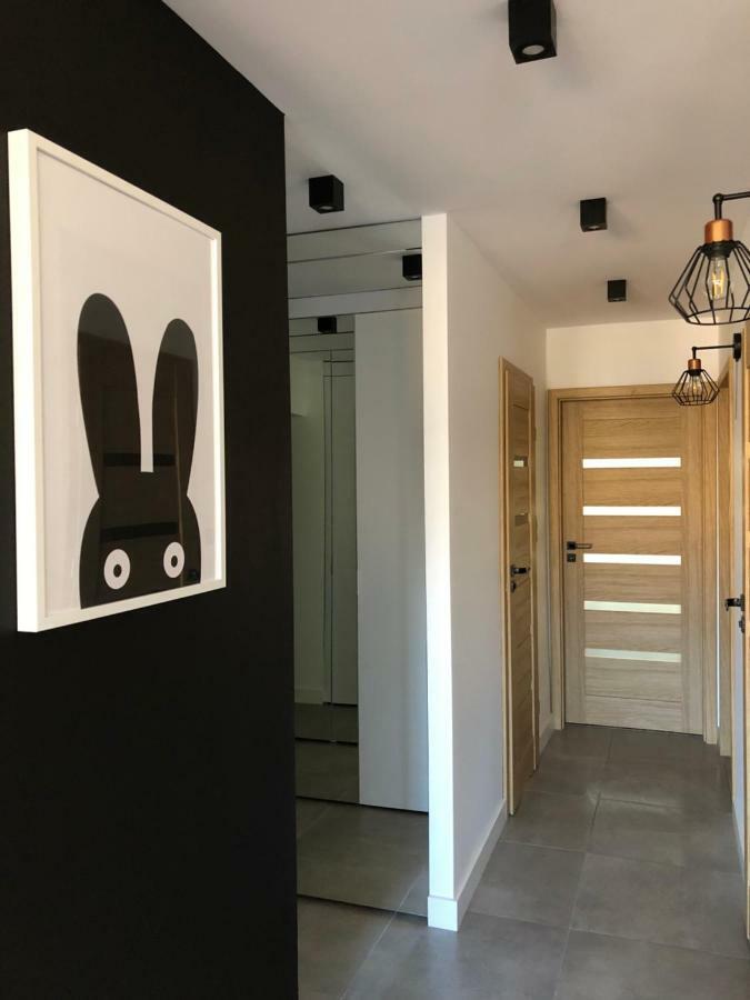 Family & Business Sauna Apartments Rynek Centrum Downtown - 2 Bedroom With Private Sauna, Balcony, Parking Kielce Ngoại thất bức ảnh