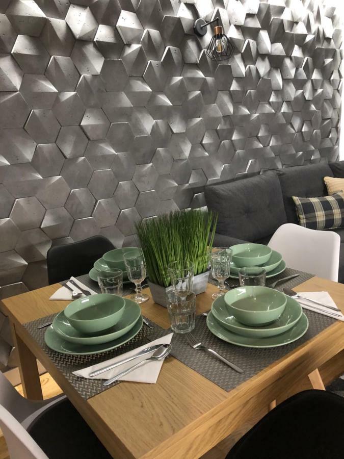 Family & Business Sauna Apartments Rynek Centrum Downtown - 2 Bedroom With Private Sauna, Balcony, Parking Kielce Ngoại thất bức ảnh