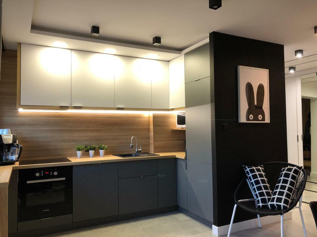 Family & Business Sauna Apartments Rynek Centrum Downtown - 2 Bedroom With Private Sauna, Balcony, Parking Kielce Ngoại thất bức ảnh