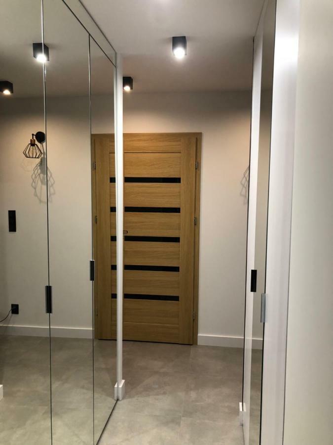 Family & Business Sauna Apartments Rynek Centrum Downtown - 2 Bedroom With Private Sauna, Balcony, Parking Kielce Ngoại thất bức ảnh