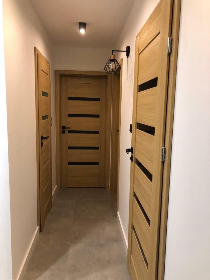 Family & Business Sauna Apartments Rynek Centrum Downtown - 2 Bedroom With Private Sauna, Balcony, Parking Kielce Ngoại thất bức ảnh